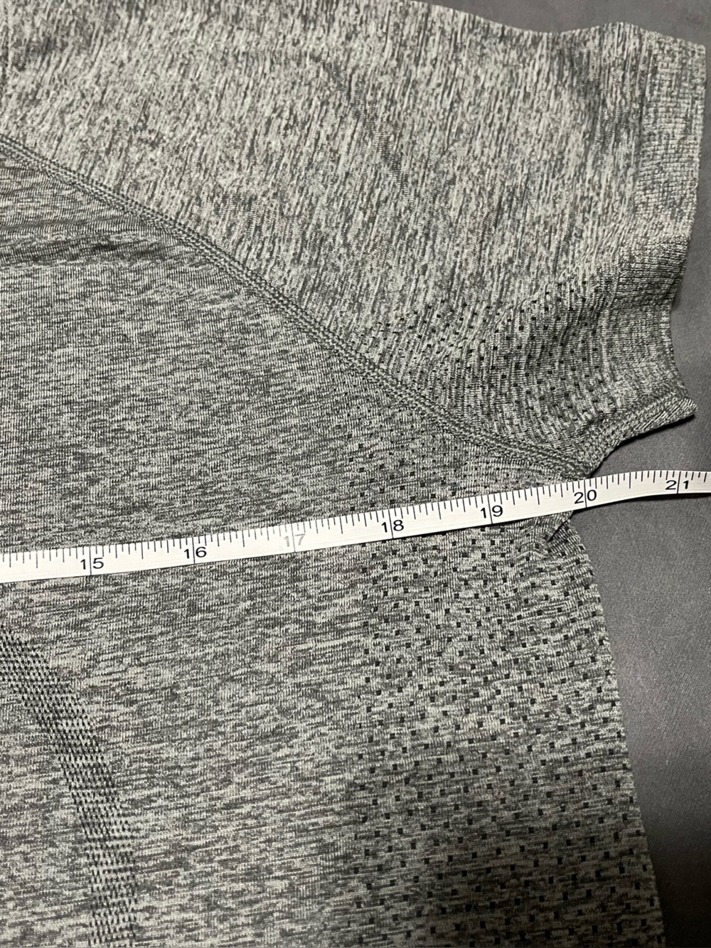 Lululemon Swiftly Tech Short Sleeve 2.0, size 12, Slate / White - Picture 11 of 11